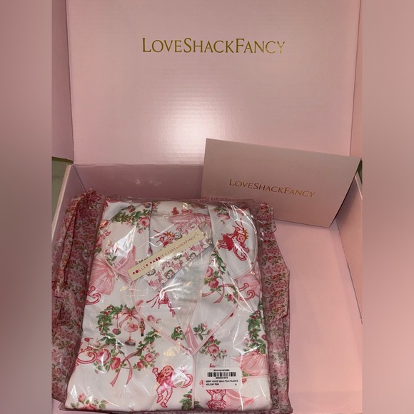 Love shack fancy x roller rabbit merry monkey beaux polo pajamas - Picture 4 of 4